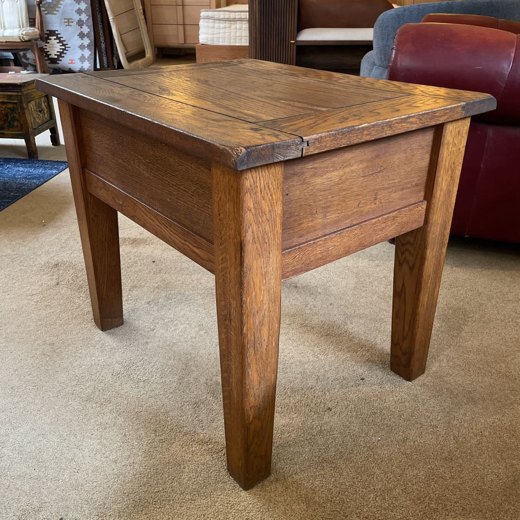 Craftsman Style Wooden End Table w/ 1 Drawer C SIDE TABLES