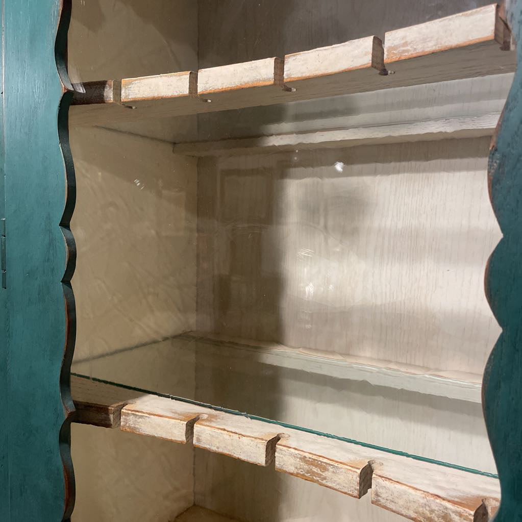 Thomasville Teal 2 Piece Hutch C CABINETS