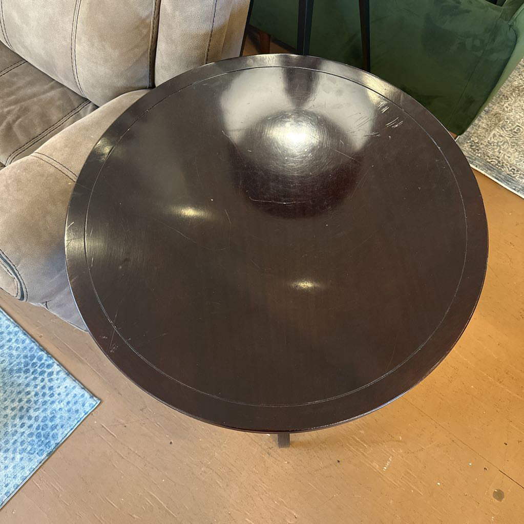 Mahogany Round Tiered End Table C SIDE TABLES