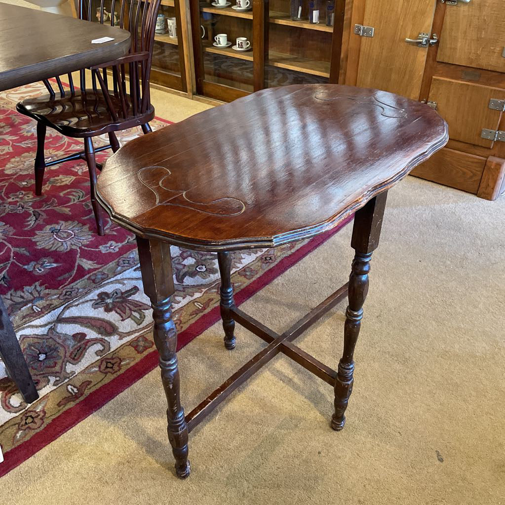 Vint. Dark Wood Turned Leg End Table C SIDE TABLES