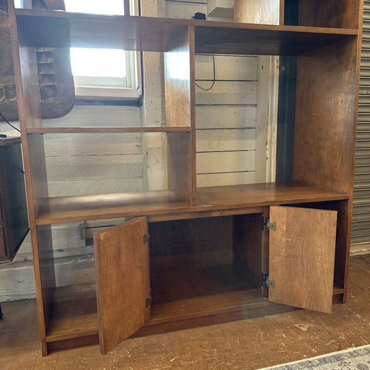 MC Display/Media Shelf C BOOKSHELVES