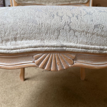 Light Wood French Style Floral Upholstry Accent Chair w/ Cabriole Feet U ACCENT CHAIRS
