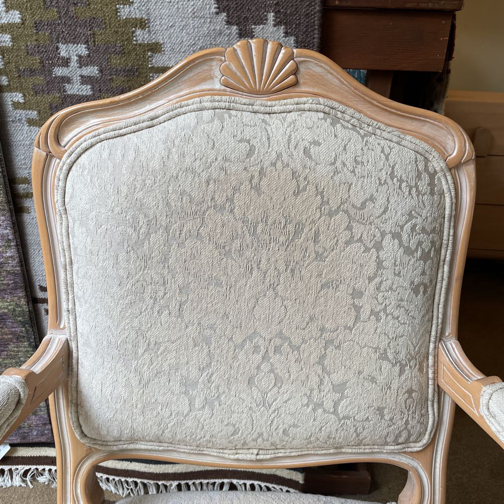 Light Wood French Style Floral Upholstry Accent Chair w/ Cabriole Feet U ACCENT CHAIRS