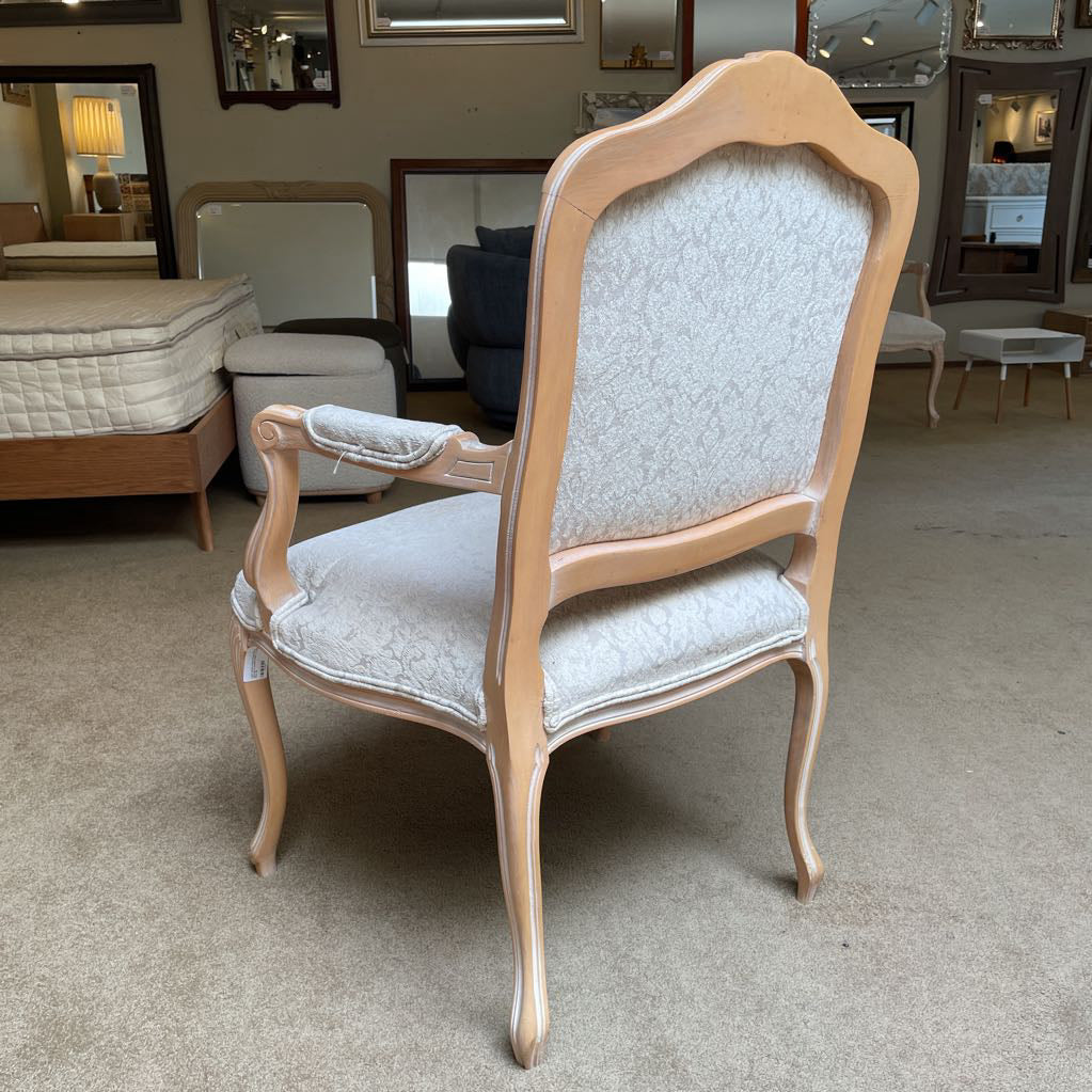 Light Wood French Style Floral Upholstry Accent Chair w/ Cabriole Feet U ACCENT CHAIRS