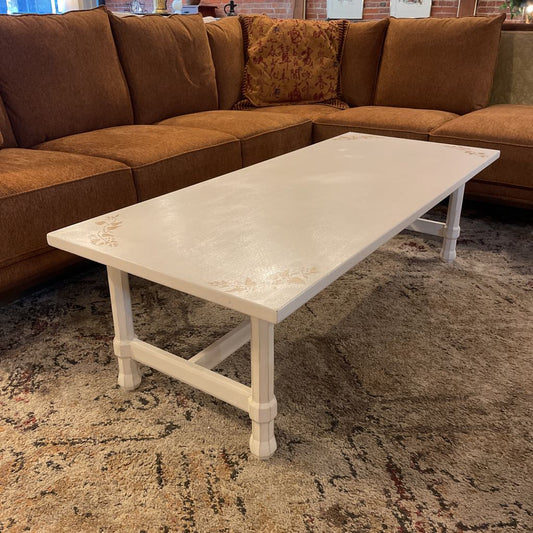 White Wood Coffee Table w/ Corner Plant Accents C COFFEE TABLES