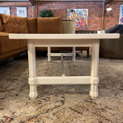 White Wood Coffee Table w/ Corner Plant Accents C COFFEE TABLES