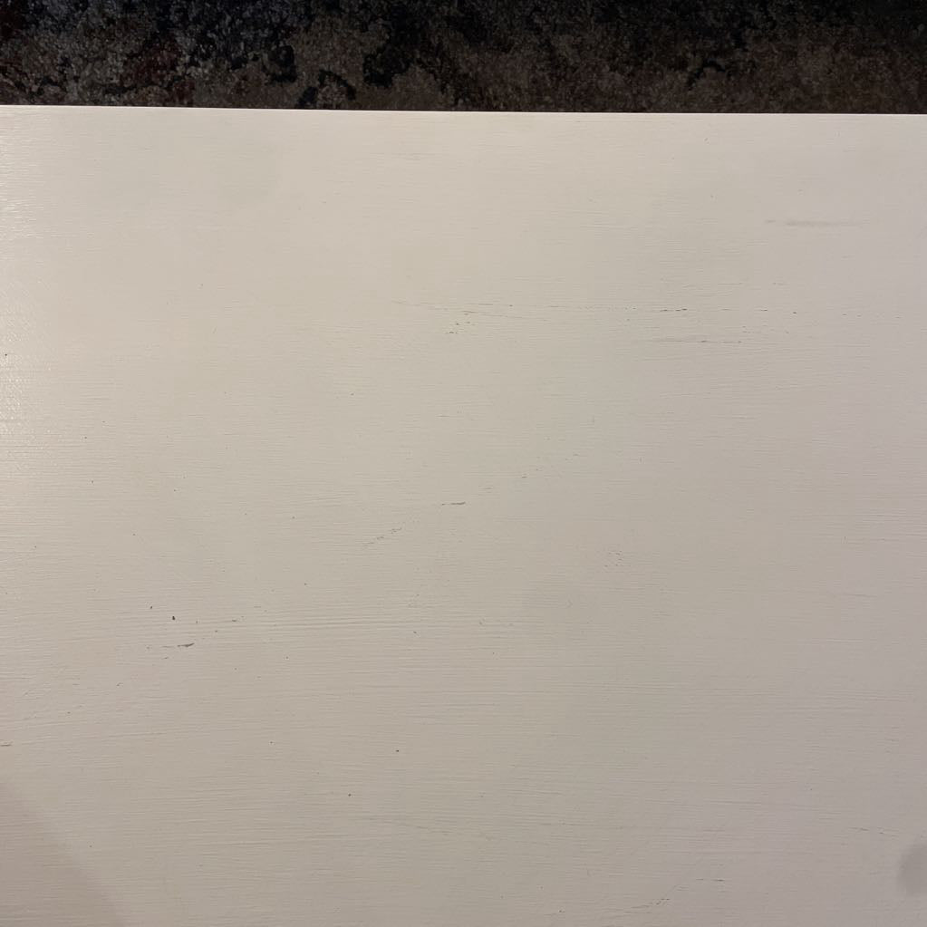 White Wood Coffee Table w/ Corner Plant Accents C COFFEE TABLES