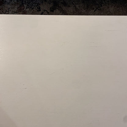 White Wood Coffee Table w/ Corner Plant Accents C COFFEE TABLES