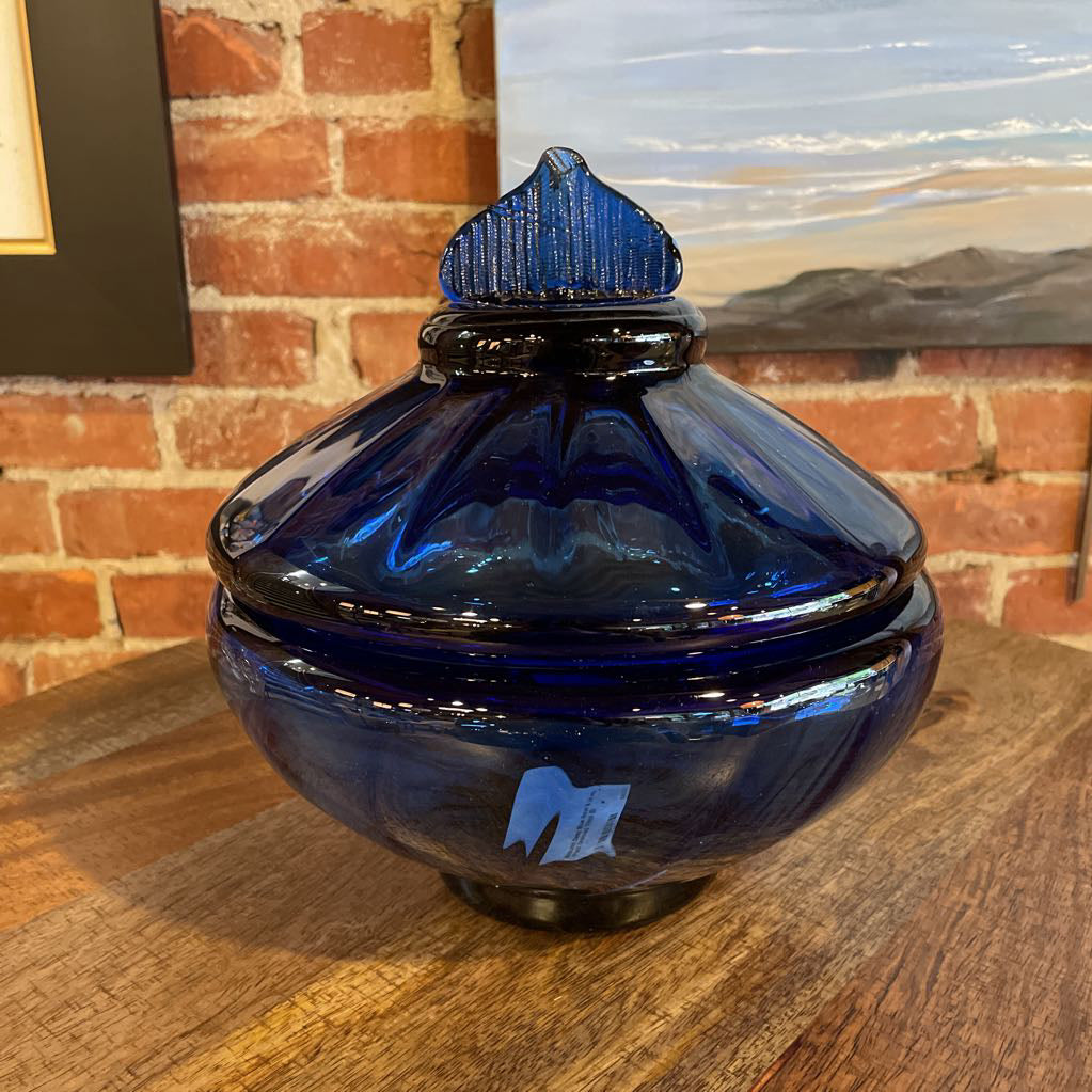 Round Deep Blue Bowl & Lid with Flat Grooved Finial