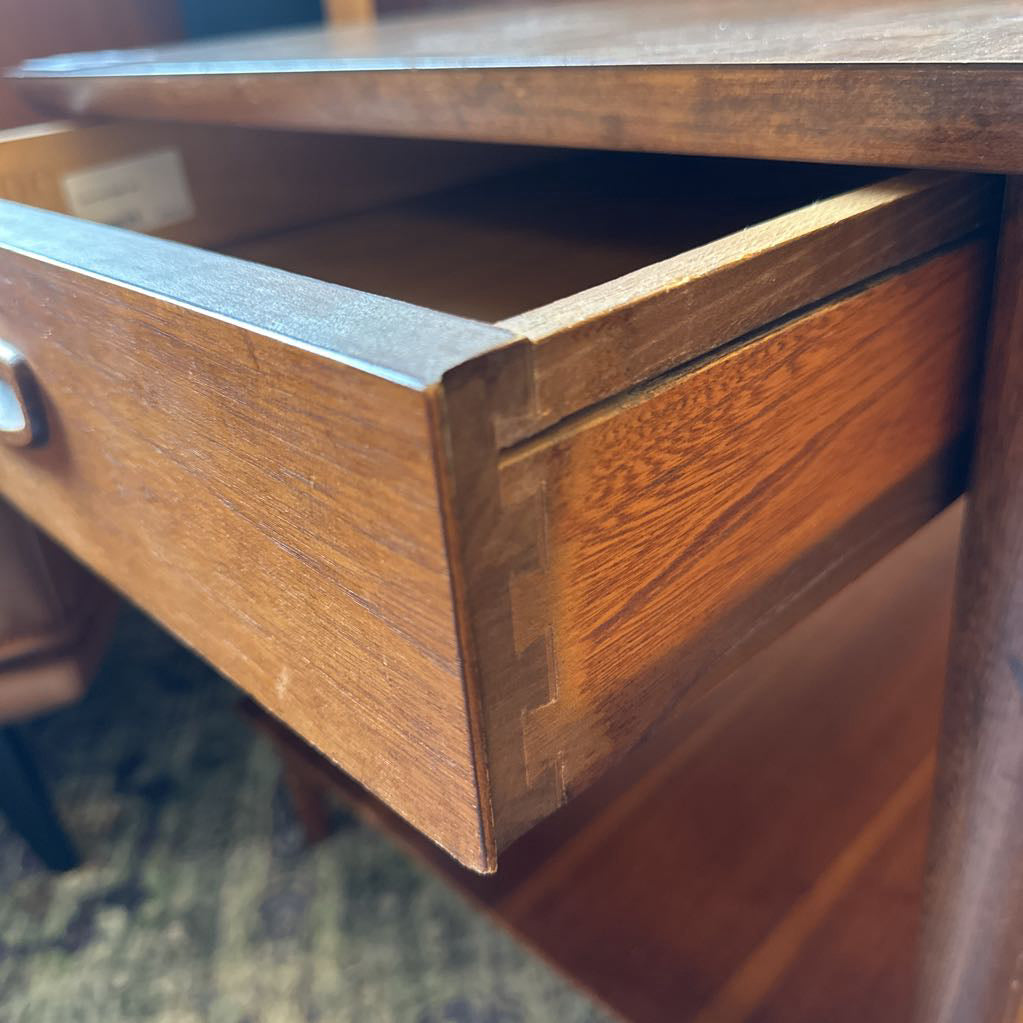 Lane End Table C SIDE TABLES