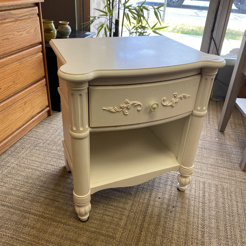 Classic White Fluted Column Nightstand