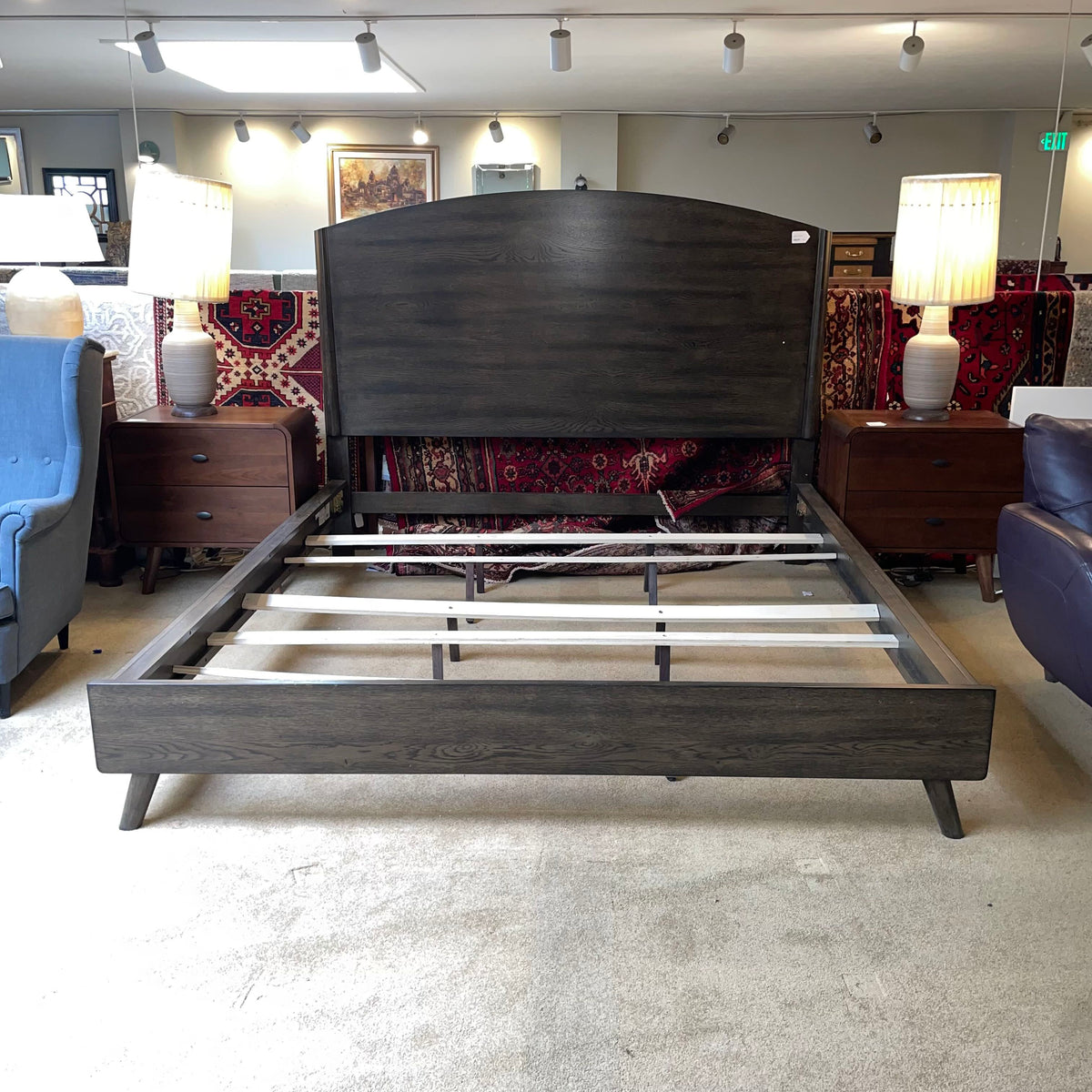 Regina Walnut King Bed C BED FRAMES