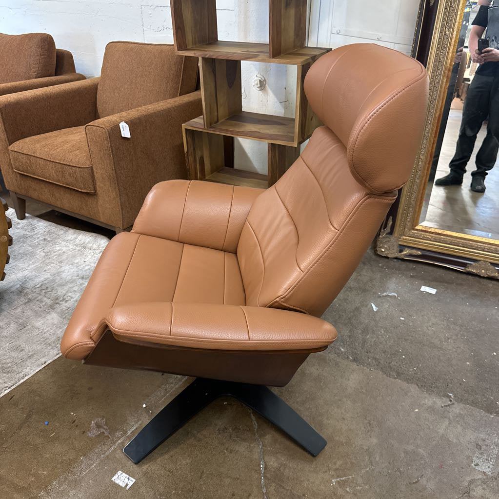 Zulia Terracotta Leather Accent Chair U ACCENT CHAIRS
