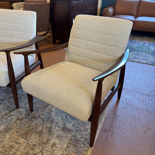 Otun Linen Accent Chair U ACCENT CHAIRS