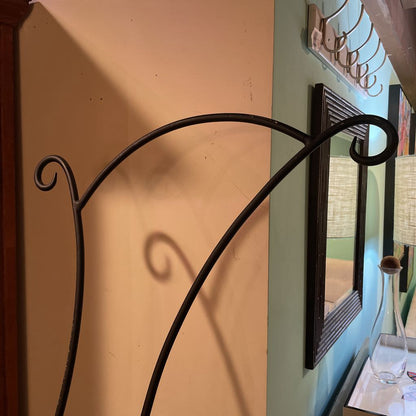 Metal Cast Iron Easel C MEDIA STANDS