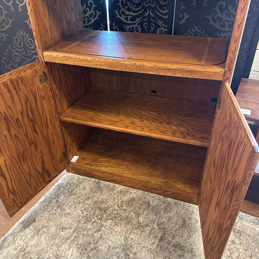 2 Door Oak Bookcase C BOOKSHELVES