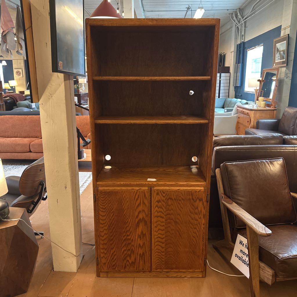 2 Door Oak Bookcase C BOOKSHELVES