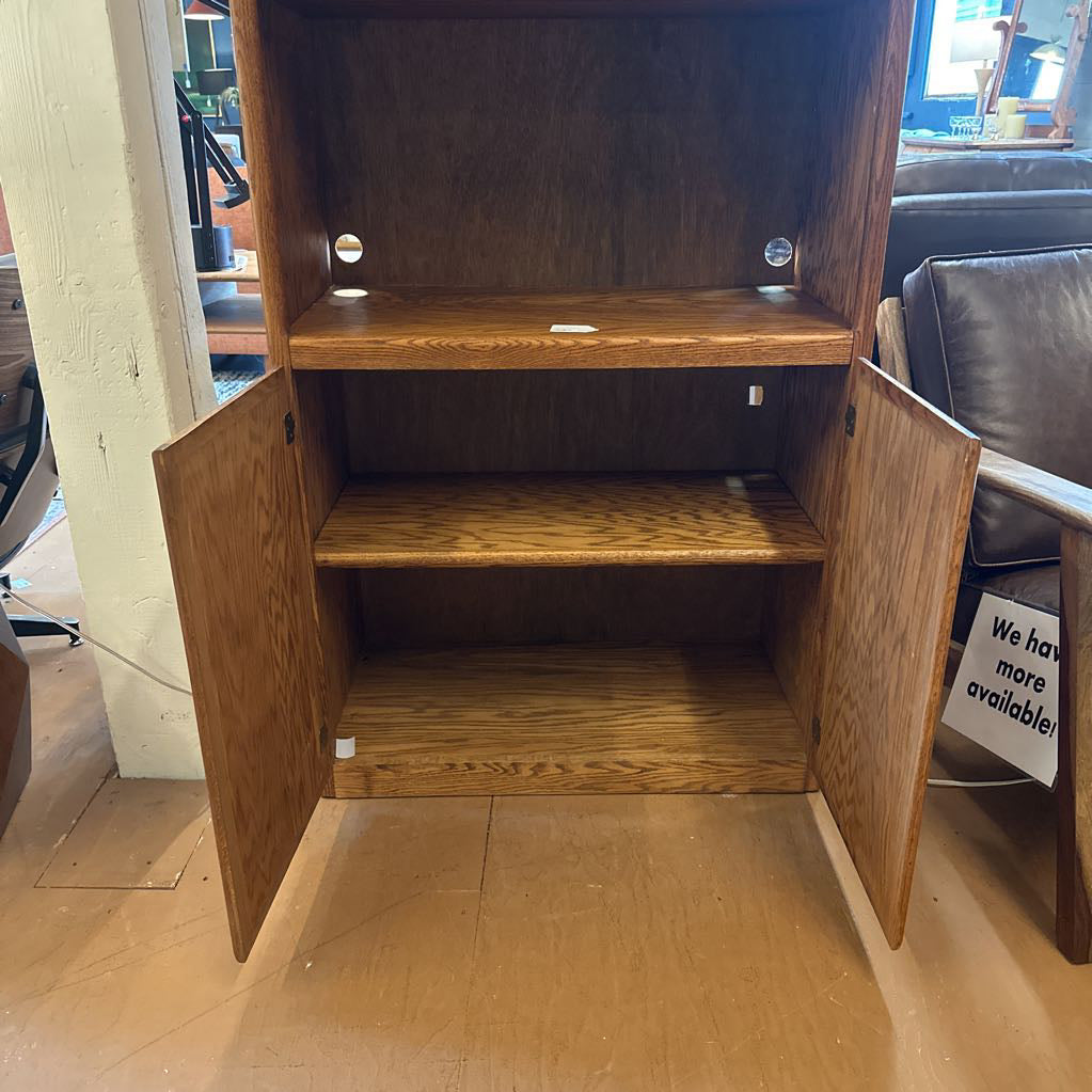 2 Door Oak Bookcase C BOOKSHELVES