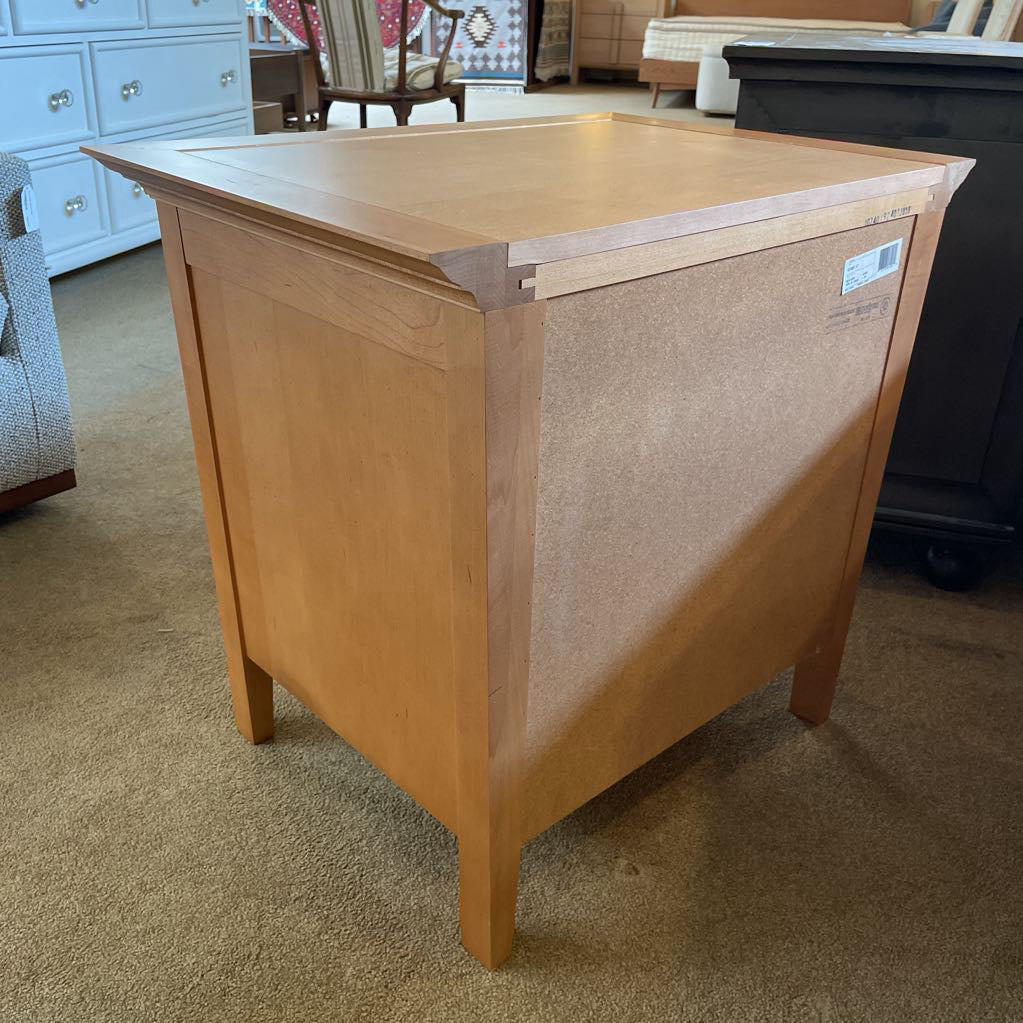 Blonde Wood 3 Drawer w/ Black Metal Hardware Nightstand C NIGHTSTANDS