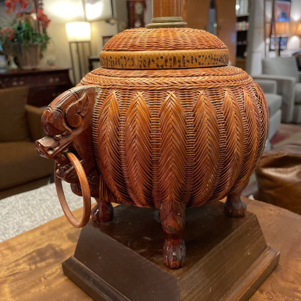 Woven Animal Table Lamp LAMPS