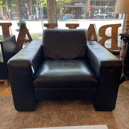 NATUZZI Black Leather Arm Chair U ACCENT CHAIRS