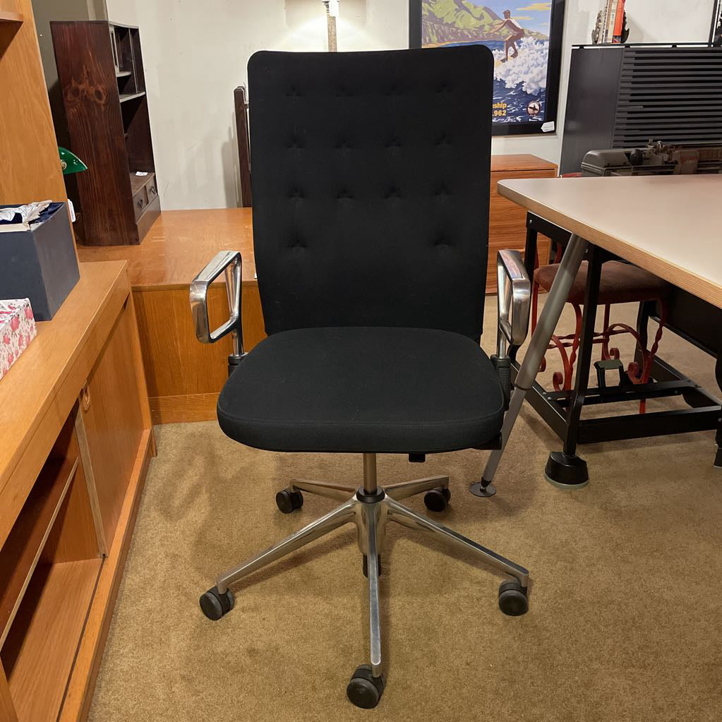 Vitra ID Trim Black Office Chair - Antonio Citterio C OFFICE CHAIRS