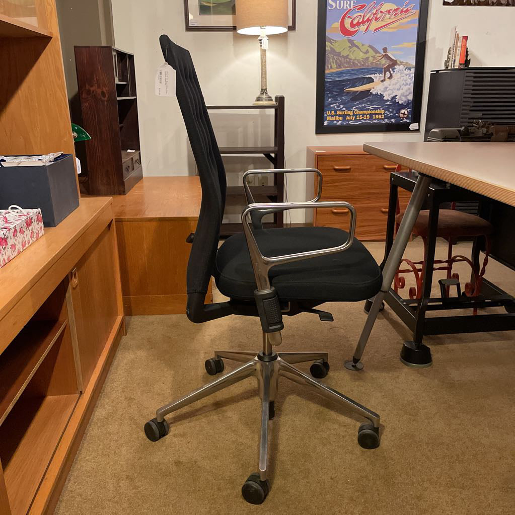 Vitra ID Trim Black Office Chair - Antonio Citterio C OFFICE CHAIRS