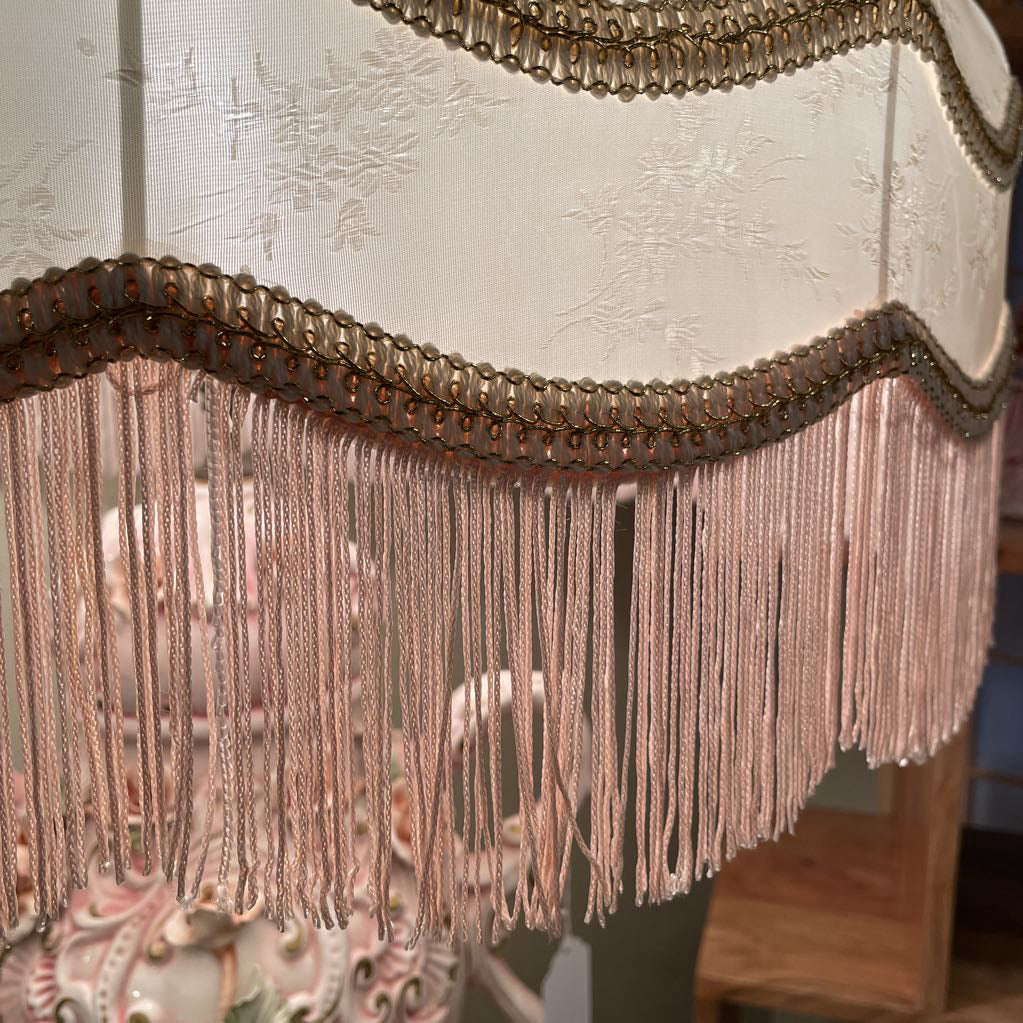 Italian Capodimonte Pink Cherub Table Lamp LAMPS