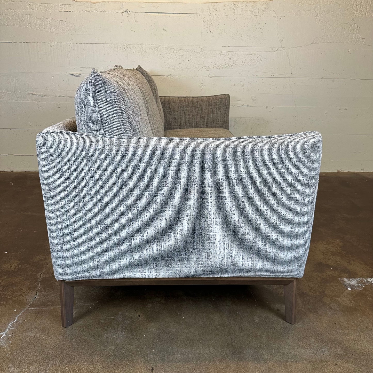 Lithia Brown Sofa U SOFAS