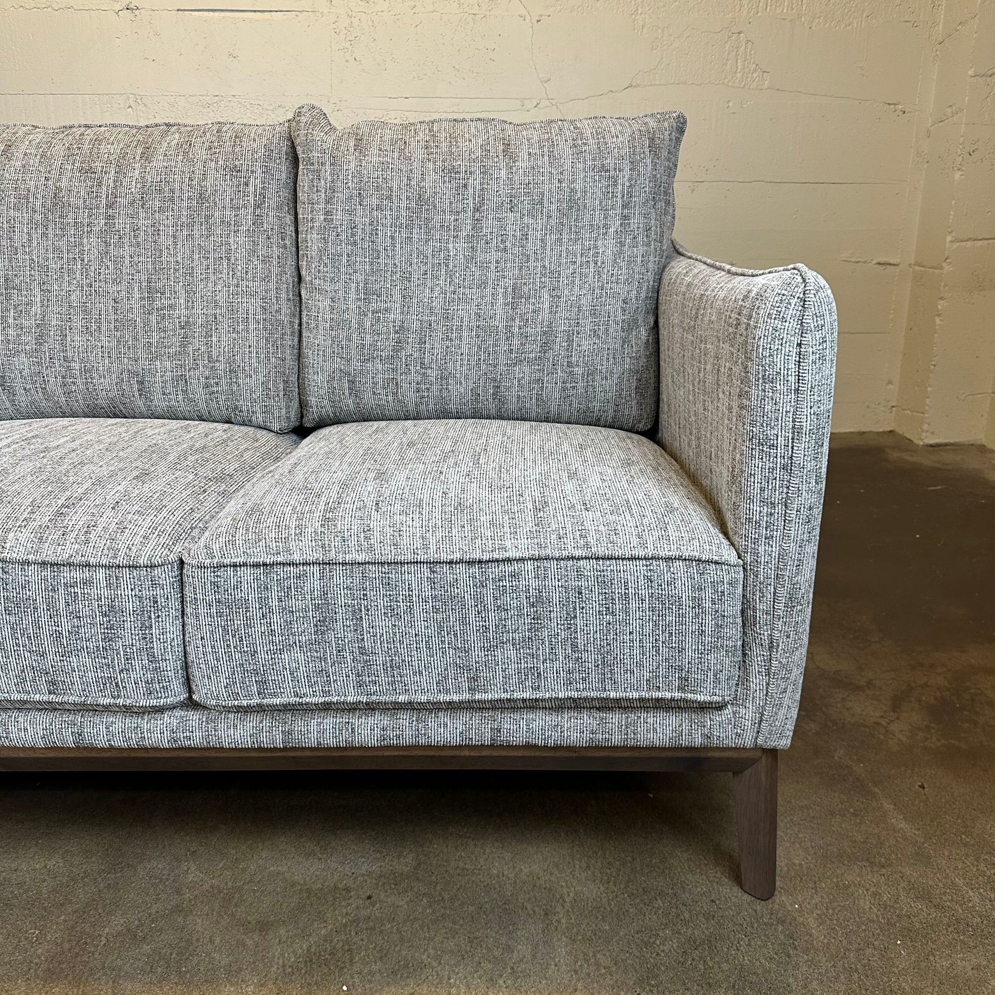 Lithia Brown Sofa U SOFAS