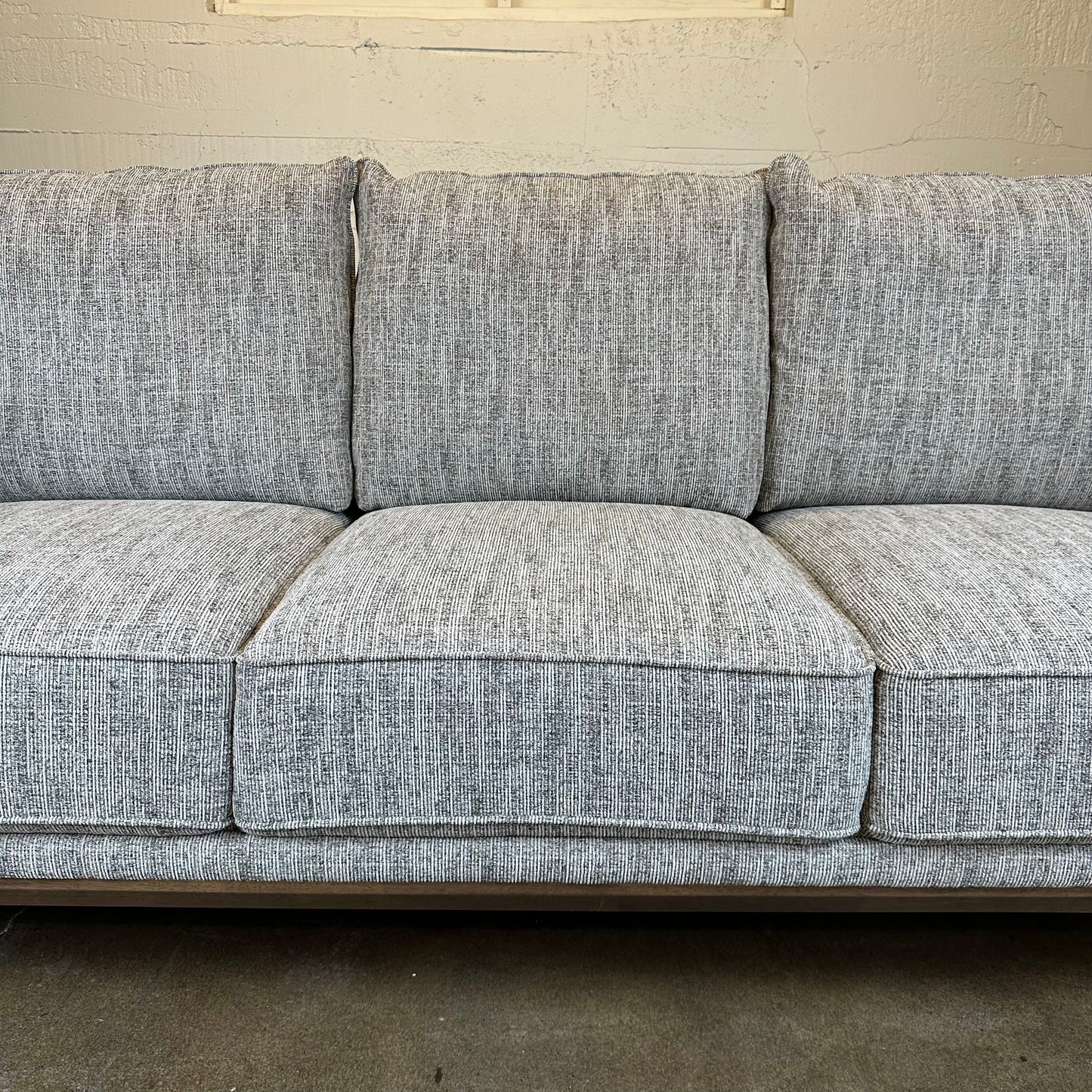 Lithia Brown Sofa U SOFAS