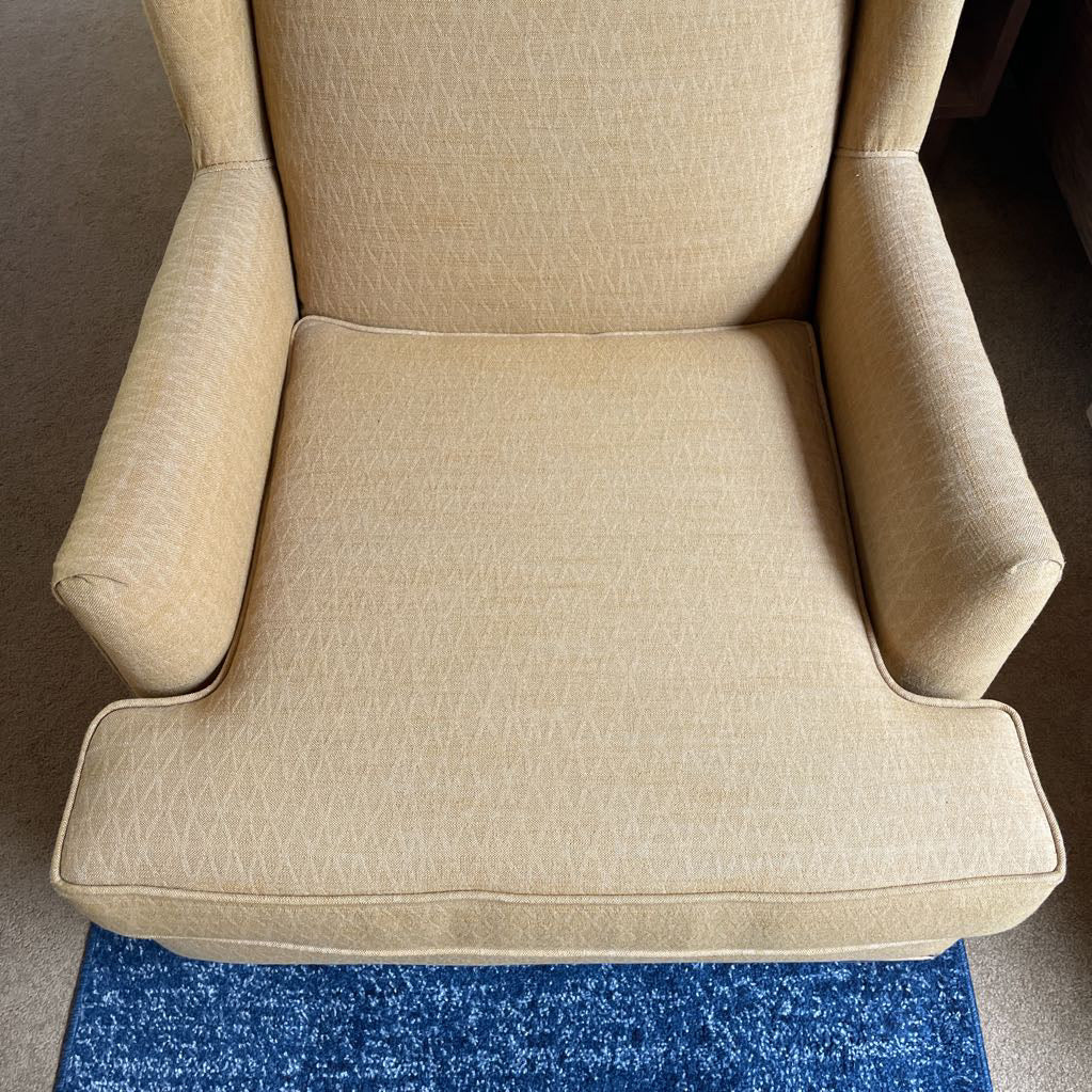 Gold Wingback w Nailhead Accent Chair (AS IS) U ACCENT CHAIRS