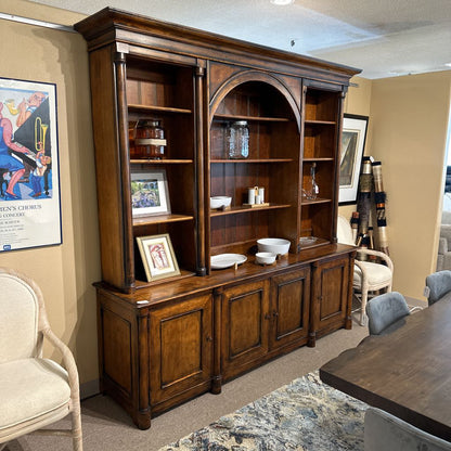 Henredon Cherry Wood Hutch w/ 4 Doors