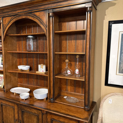 Henredon Cherry Wood Hutch w/ 4 Doors