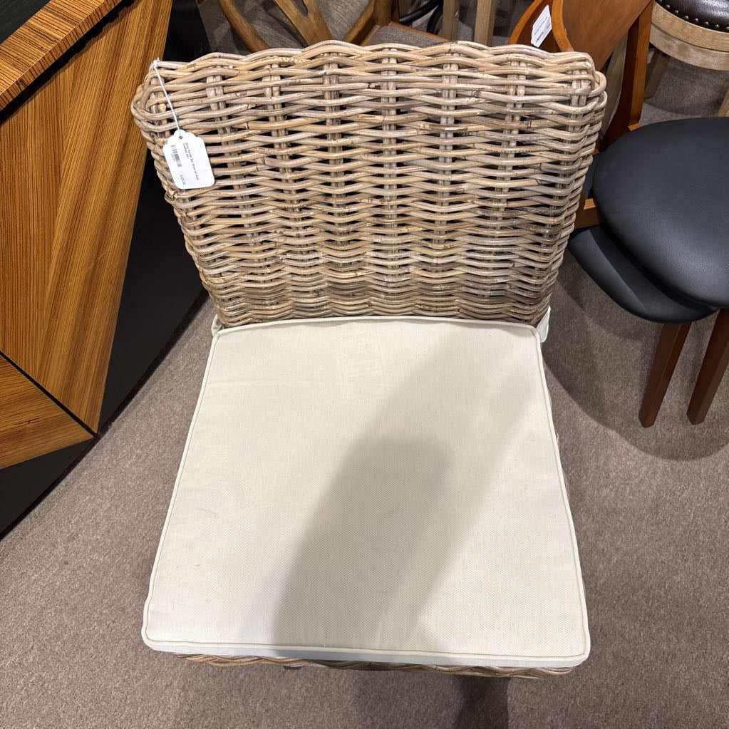 Grey Rattan Bar Stool w/ Seat Cushion C DINING CHAIRS