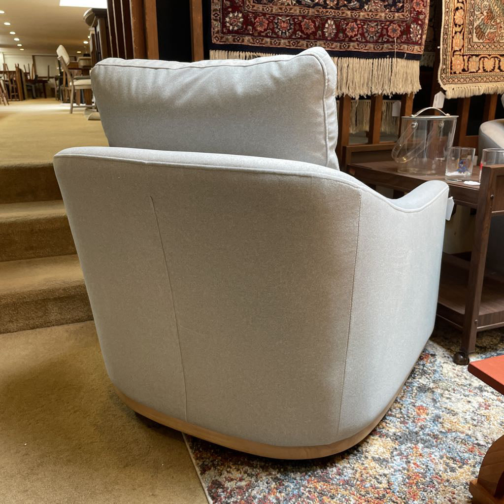 Puelo Dove Grey Swivel Chair U ACCENT CHAIRS