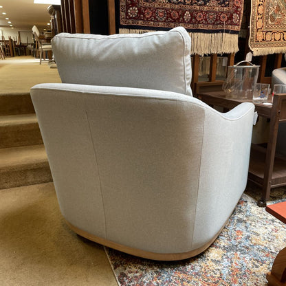 Puelo Dove Grey Swivel Chair U ACCENT CHAIRS