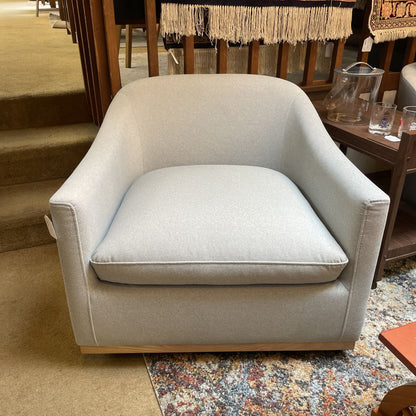 Puelo Dove Grey Swivel Chair U ACCENT CHAIRS