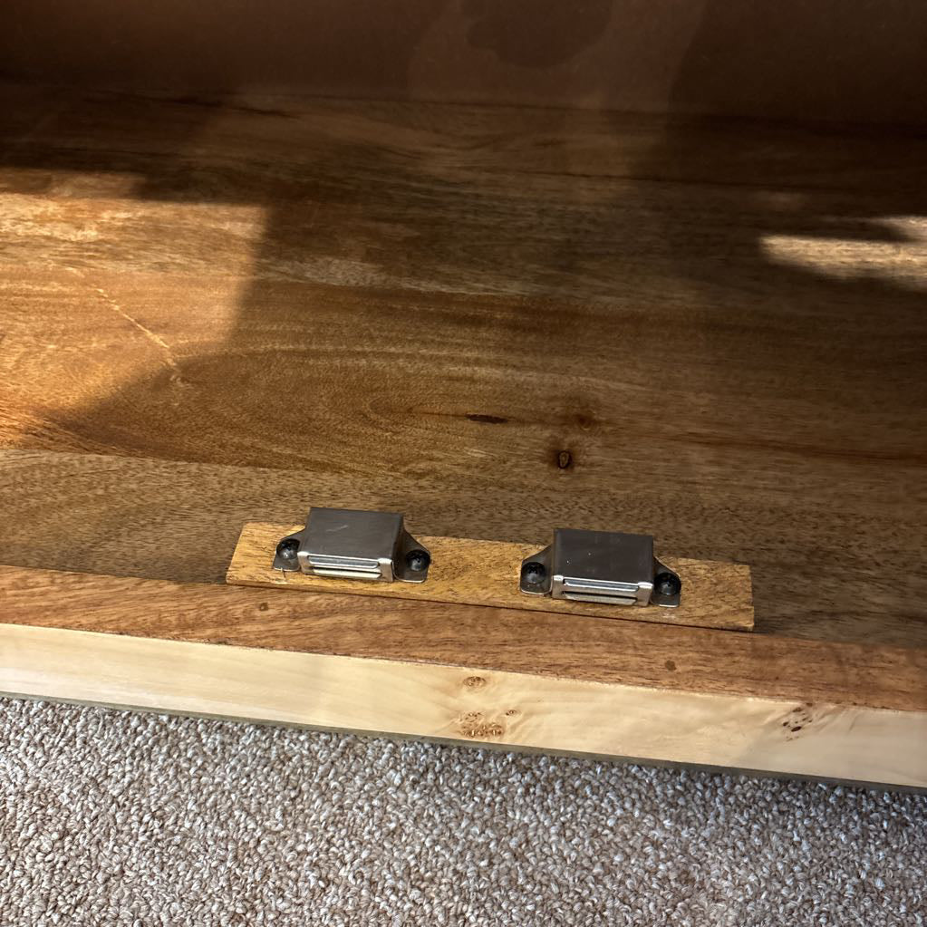 LOWEN CABINET