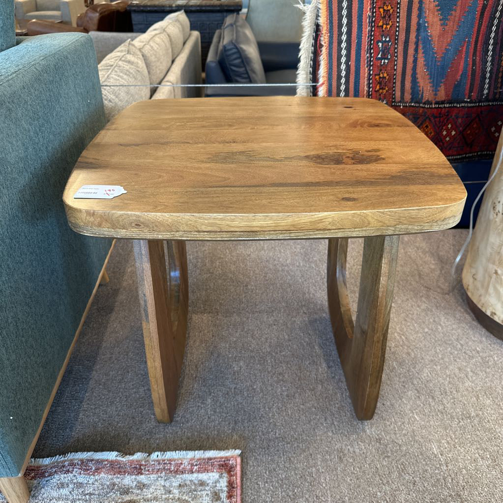 Bundi End Table