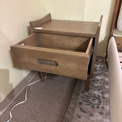 Aizen Nightstand