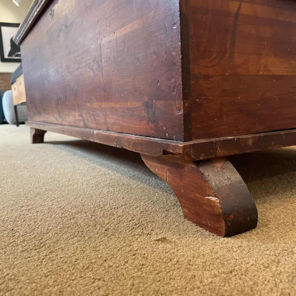 Red Cedar High Lacquer Trunk
