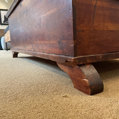 Red Cedar High Lacquer Trunk
