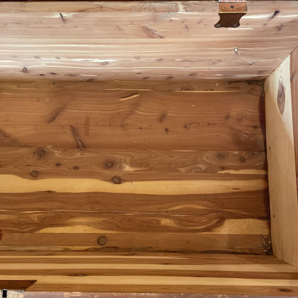 Red Cedar High Lacquer Trunk