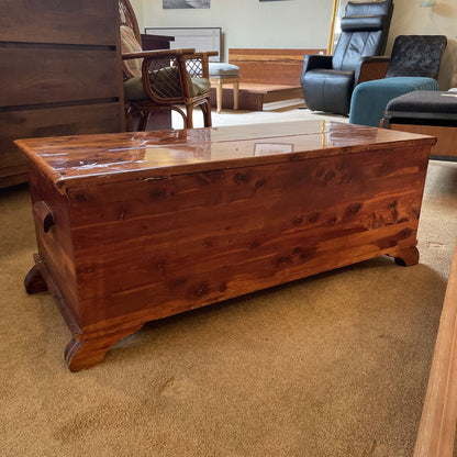 Red Cedar High Lacquer Trunk
