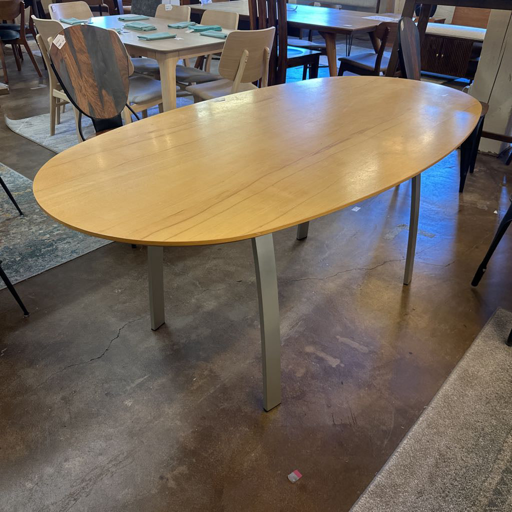 Modern Dania Oval Dining Table