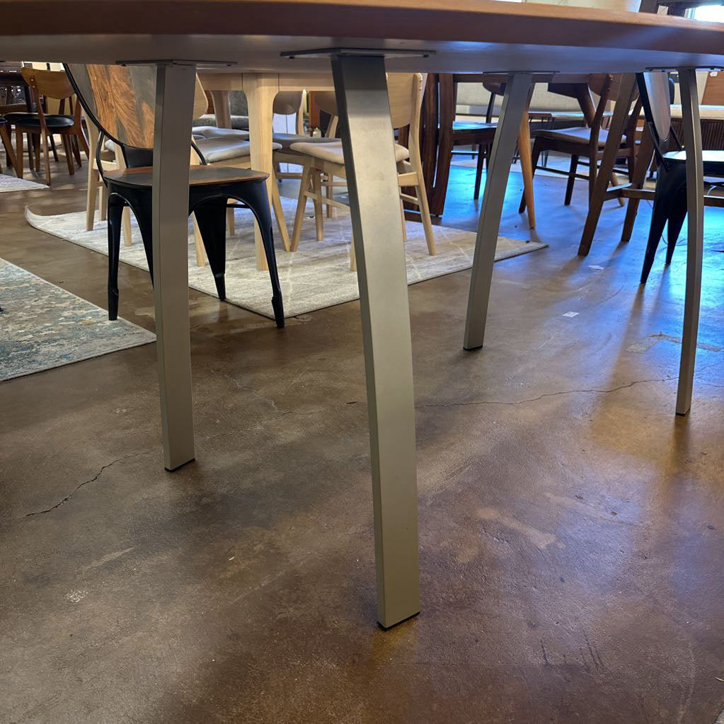 Modern Dania Oval Dining Table
