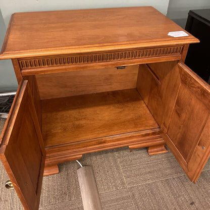 Classic Side Table Cabinet C SIDE TABLES