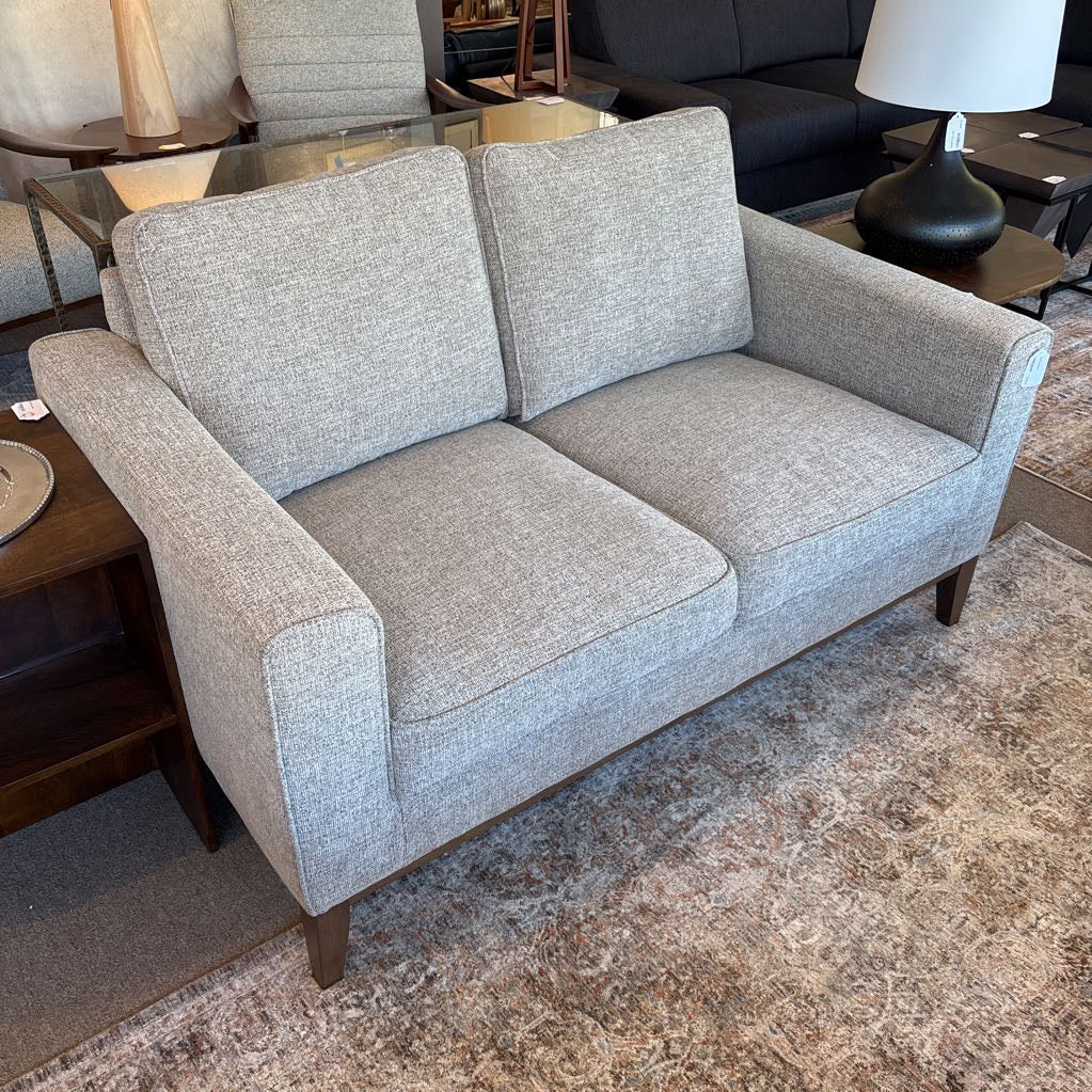 Morna Flaxen Loveseat U LOVESEATS
