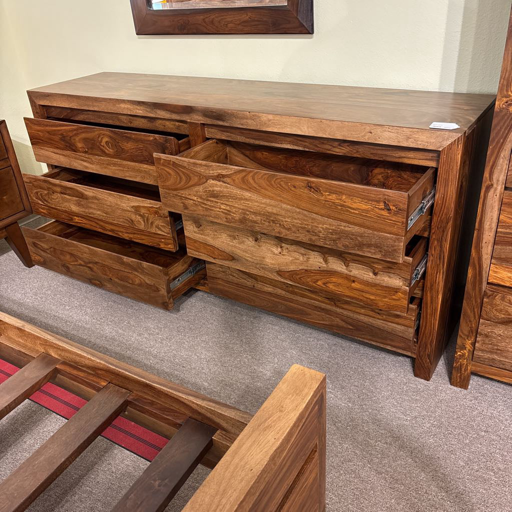 Deighton Lowboy